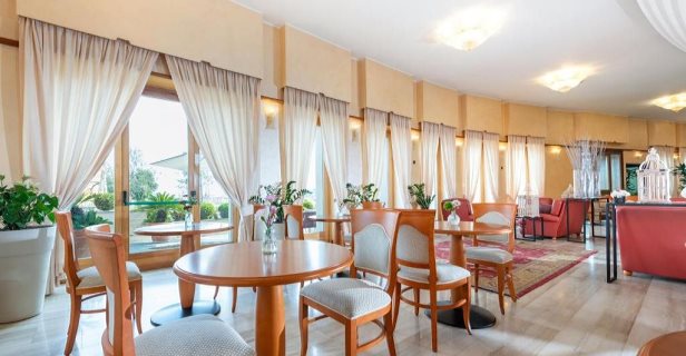 Hotel Astura Palace