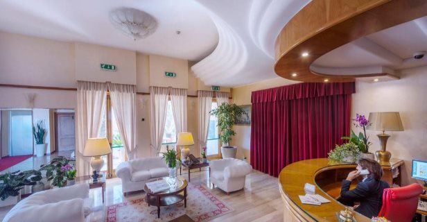 Hotel Astura Palace
