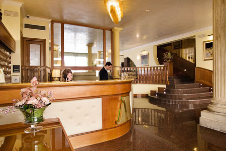 Hotel Athena