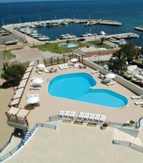 Hotel Attica Beach