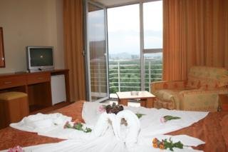 Hotel Aura Resort