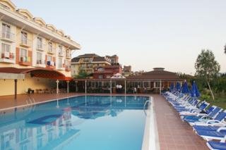 Hotel Aura Resort