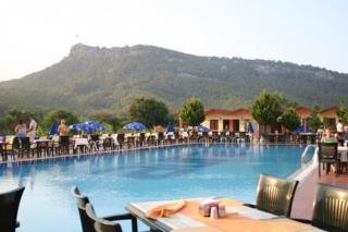 Hotel Aura Resort