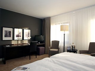 Hotel Australia