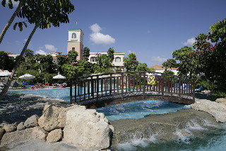 Hotel Avanti Village
