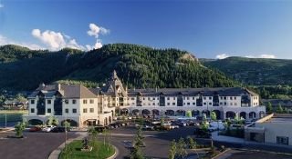 Hotel Avon Village