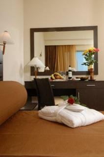 Hotel Avra