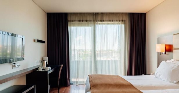 Hotel Axis Porto Spa