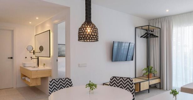 Hotel Ayron Park