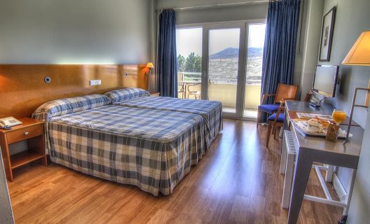 Hotel Azar