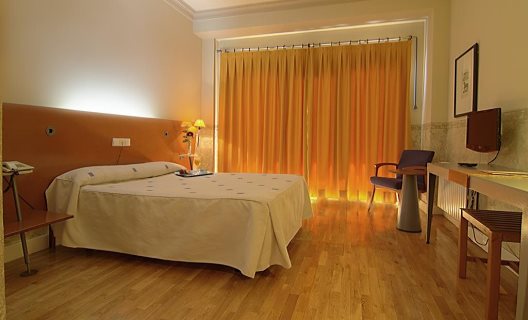 Hotel Azar