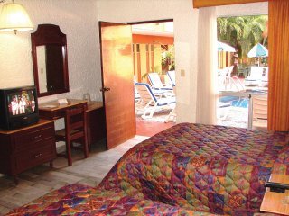 Hotel Azteca Inn