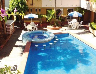 Hotel Azteca Inn