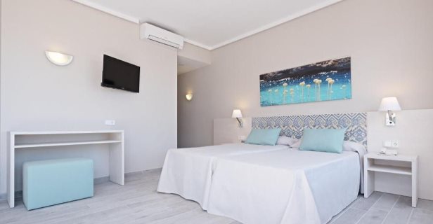 Hotel Azuline Llevant