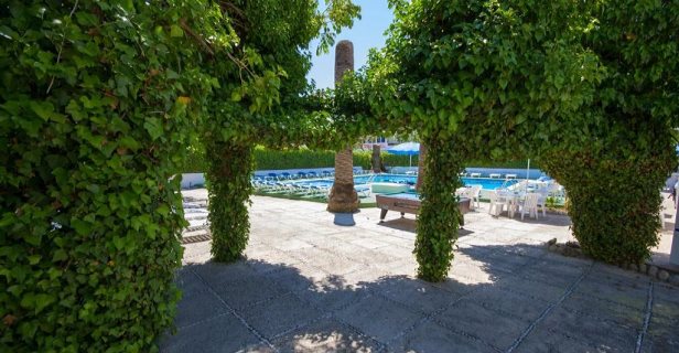 Hotel Azuline Llevant