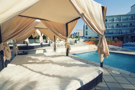 Hotel Azuline Pacific