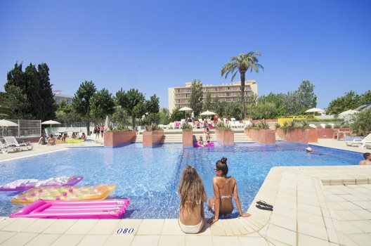 Hotel Azuline Pacific