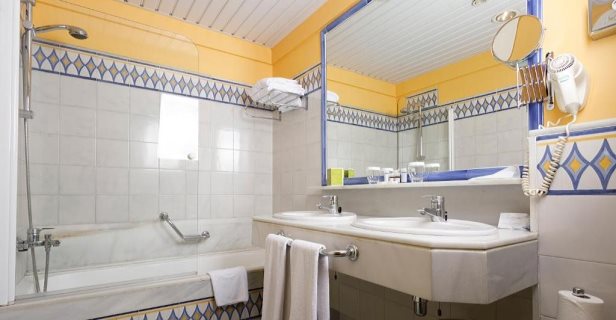 Hotel Azz Guadacorte Campo De Gibraltar