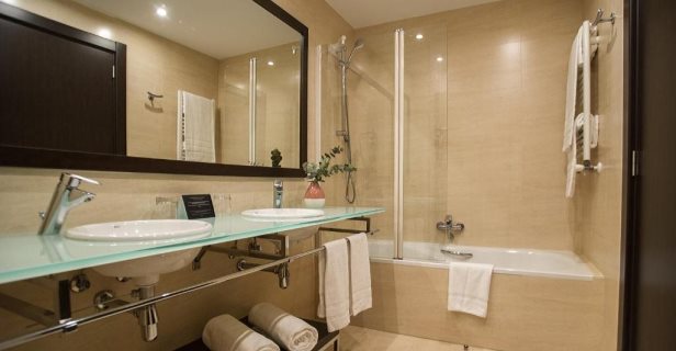 Hotel Azz Pamplona Norte
