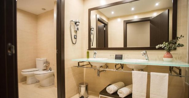 Hotel Azz Pamplona Norte