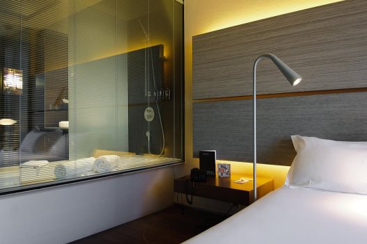 Hotel B