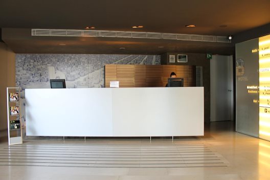 Hotel B