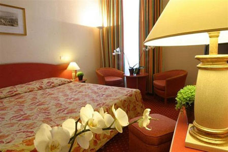 Hotel B4 Nice Plaza