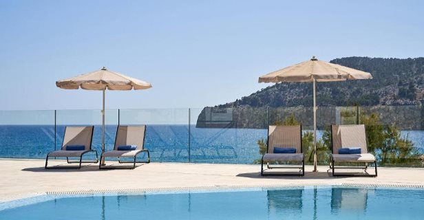 Hotel Bahia Camp De Mar Suites