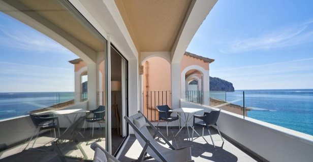 Hotel Bahia Camp De Mar Suites