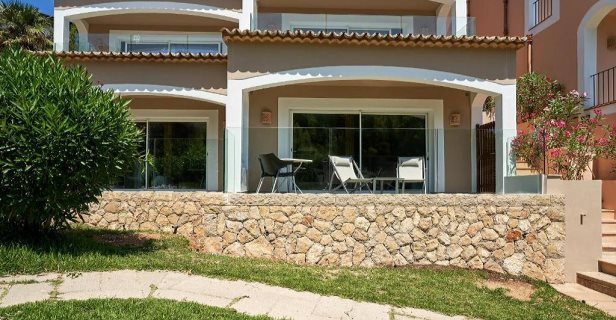 Hotel Bahia Camp De Mar Suites
