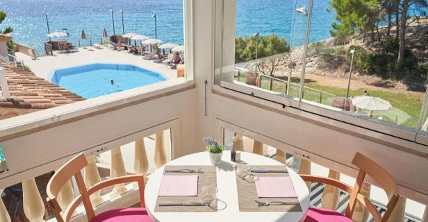Hotel Bahia Camp De Mar Suites