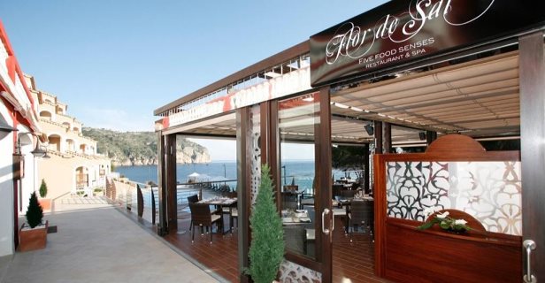 Hotel Bahia Camp De Mar Suites