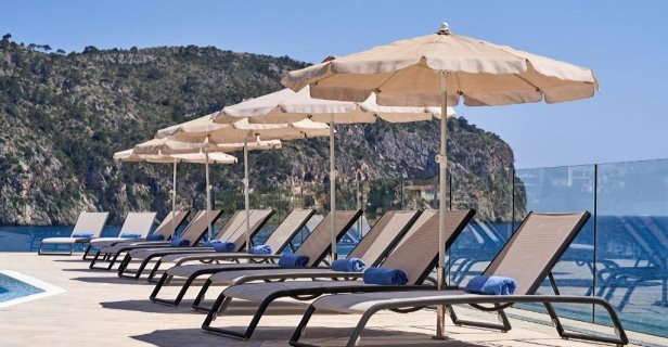 Hotel Bahia Camp De Mar Suites