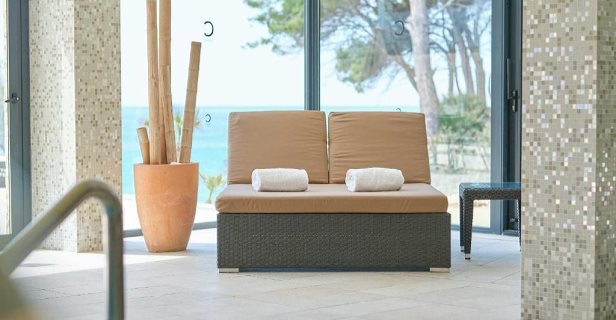 Hotel Bahia Camp De Mar Suites