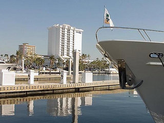 Hotel Bahia Mar Beach Resort & Yachting Center