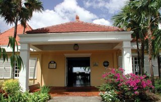Hotel Bakoua