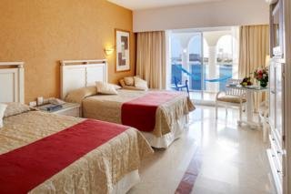 Hotel Barcelo Costa Cancún All Inclusive