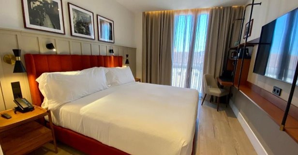 Hotel Barcelona Via Sants By Hilton