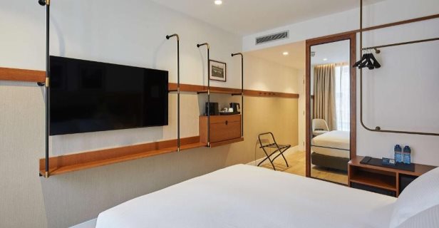 Hotel Barcelona Via Sants By Hilton