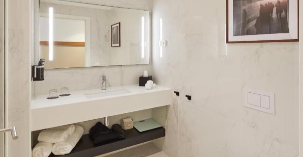 Hotel Barcelona Via Sants By Hilton
