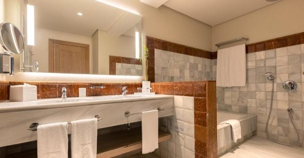 Hotel Barrosa Palace