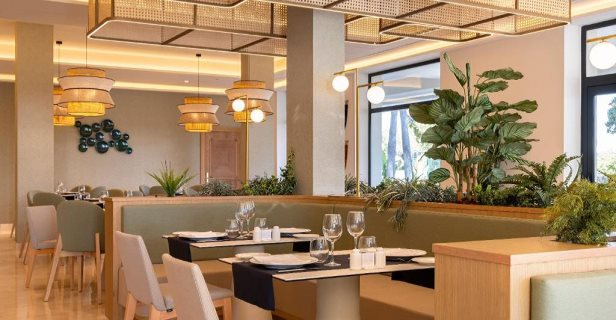 Hotel Barrosa Palace