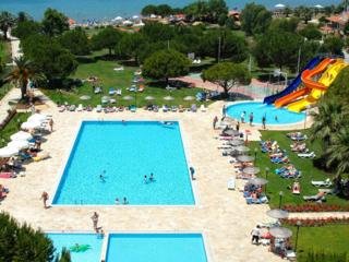 Hotel Batihan Beach Resort