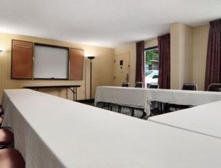 Hotel Baymont Inn & Suites