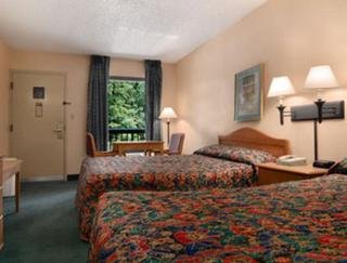 Hotel Baymont Inn & Suites