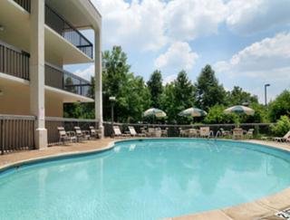 Hotel Baymont Inn & Suites