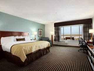 Hotel Baymont Inn & Suites Denver International Airport