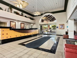 Hotel Baymont Inn & Suites Near Busch Garden