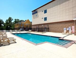 Hotel Baymont Inn & Suites Savannah