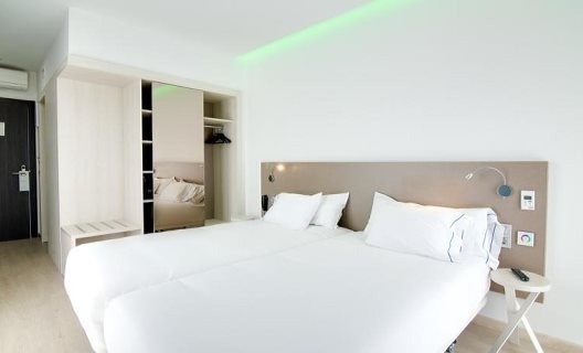 Hotel B&b Donostia San Sebastián Aeropuerto